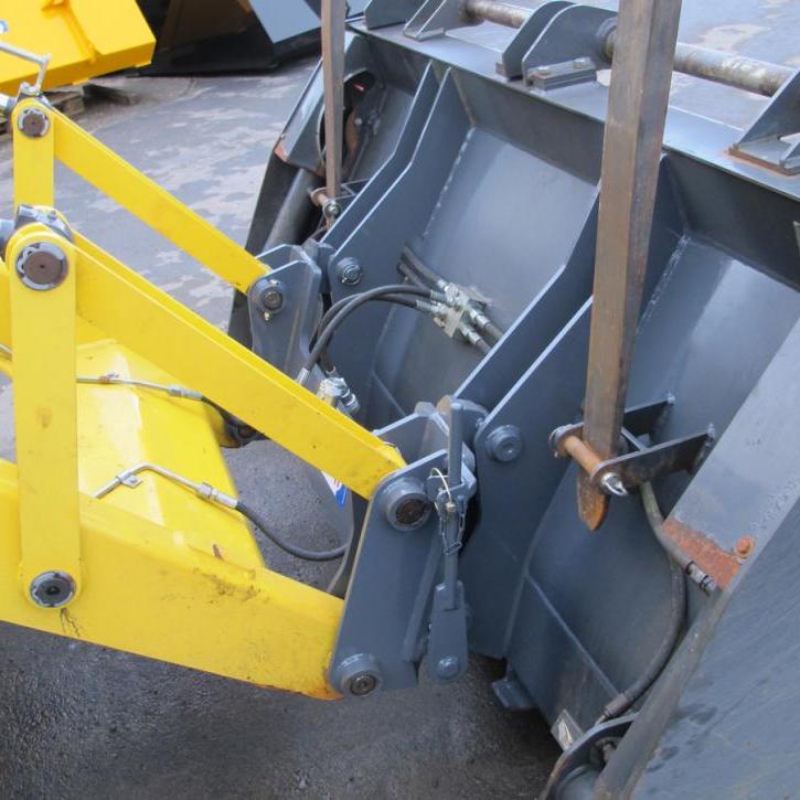 New Holland LB110 Quick Hitch